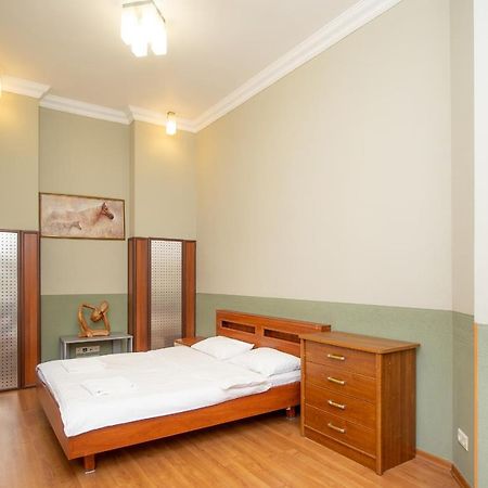 Apartmán Простора 3 Кімнатна Біля Майдану Незалежності Kyjev Exteriér fotografie
